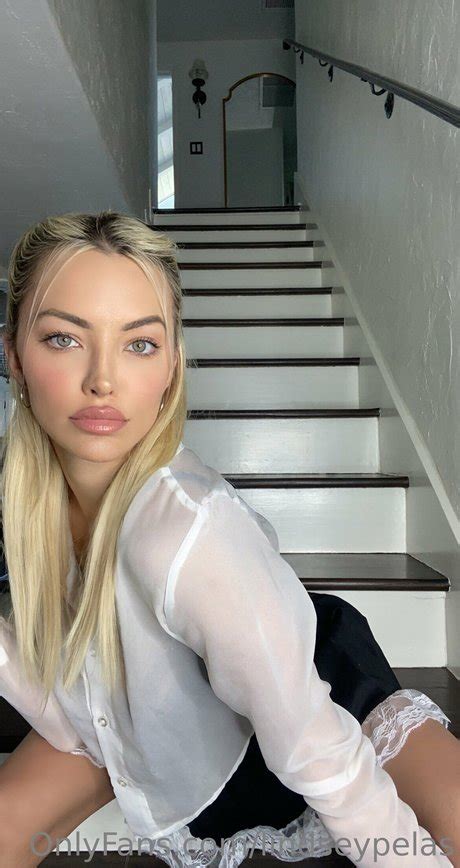 lindsey pelas onlyfans live|Lindsey Pelass Nude Videos